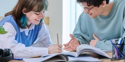 VosCours vs SuperProf - Quel site de cours particuliers choisir ?